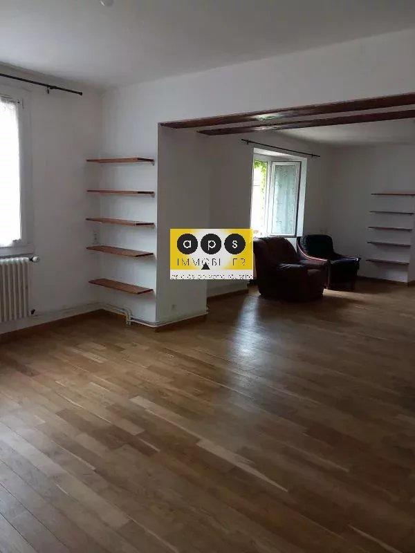 Propriété - 132 m² - 4 pièces