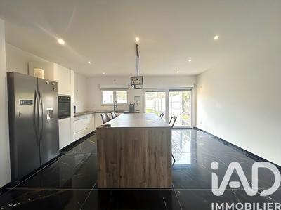 Maison - 125 m² - 5 pièces