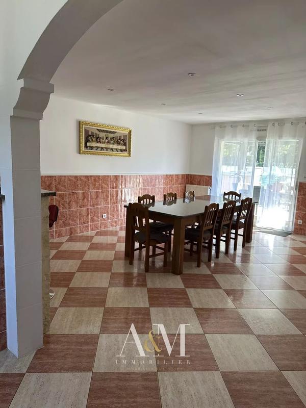 Maison - 150 m² - 6 pièces