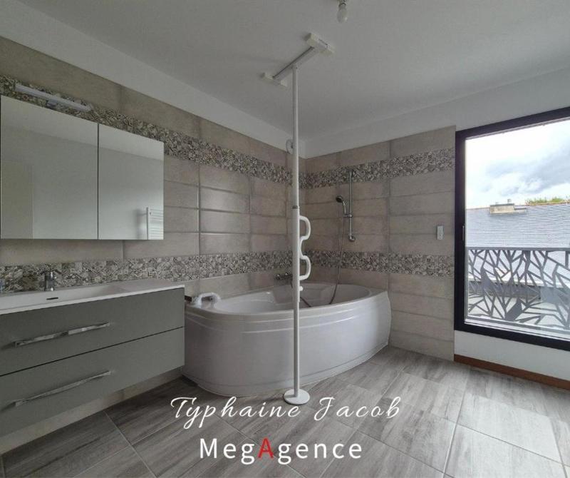 Appartement - 171 m² - 6 pièces