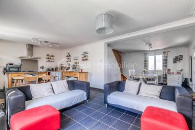 Maison traditionnelle - 85 m² - 3 pièces