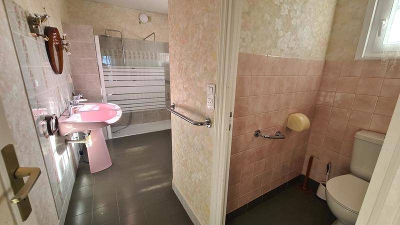 Maison - 270 m² - 8 pièces