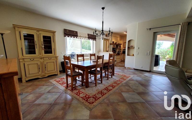 Maison - 236 m² - 7 pièces