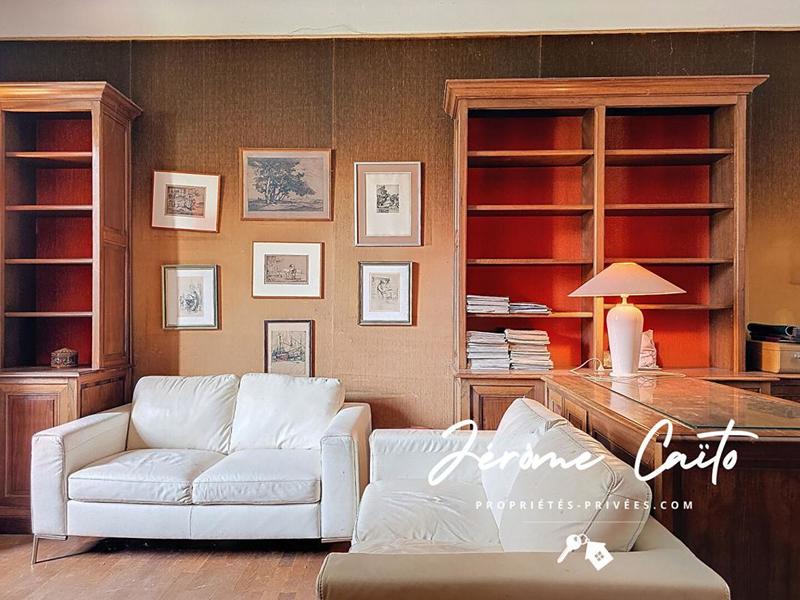 Immeuble - 1 358 m² - 20 pièces