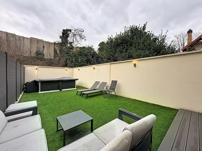 Maison contemporaine - 121 m² - 5 pièces