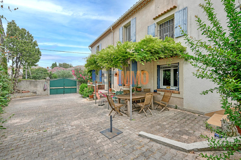 Maison - 195 m² - 8 pièces