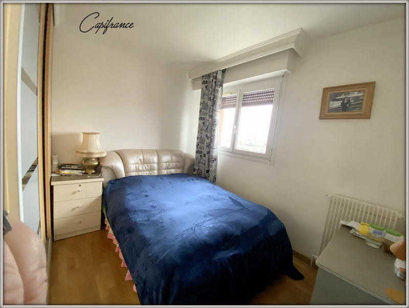 Appartement - 99 m² - 5 pièces