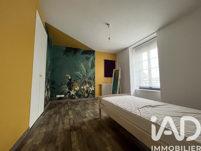 Maison - 225 m² - 10 pièces