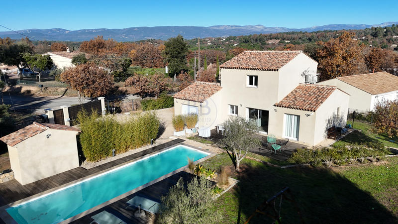 Villa - 90 m² - 4 pièces