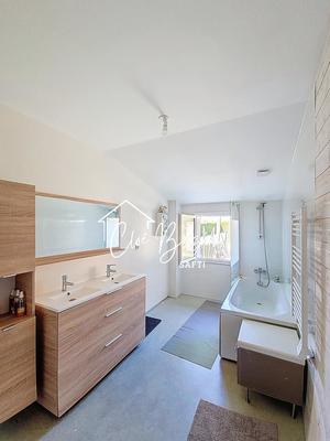 Maison - 155 m² - 6 pièces