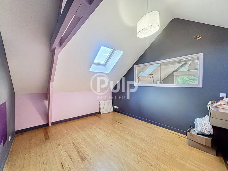 Maison - 153 m² - 11 pièces