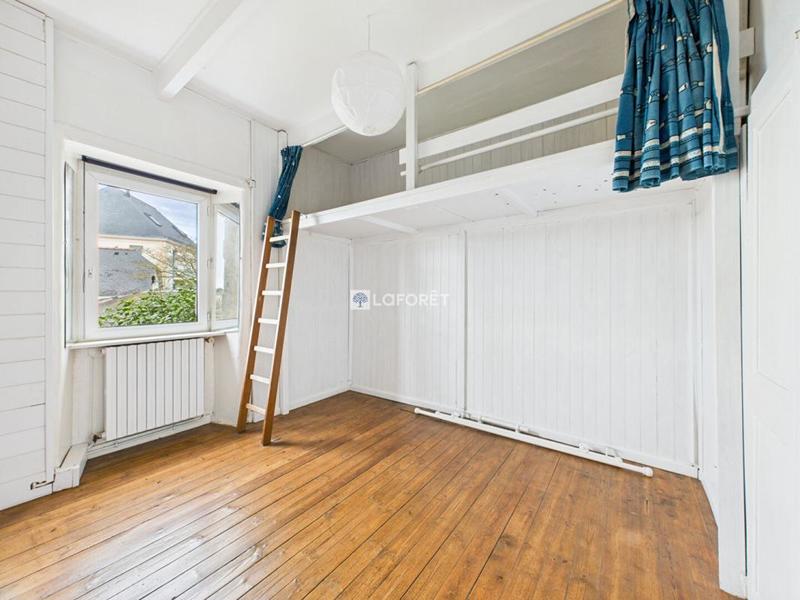 Maison - 234 m² - 9 pièces