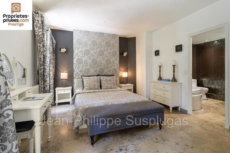 Demeure - 500 m² - 15 pièces