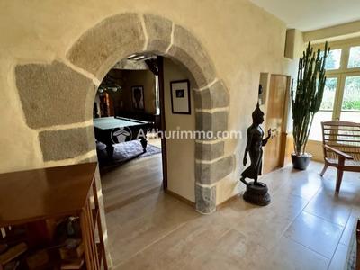 Maison - 700 m² - 12 pièces