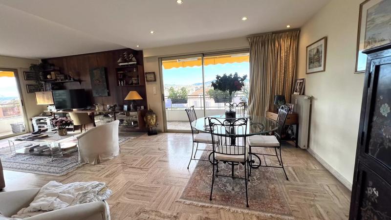 Appartement - 84 m² - 3 pièces