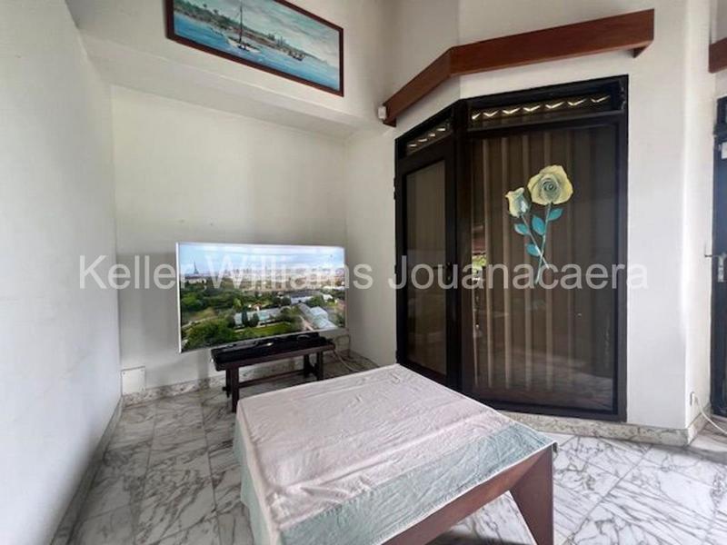 Villa - 179 m² - 9 pièces