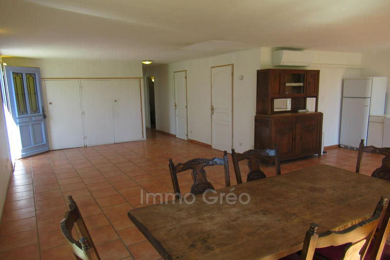 Maison - 235 m² - 5 pièces