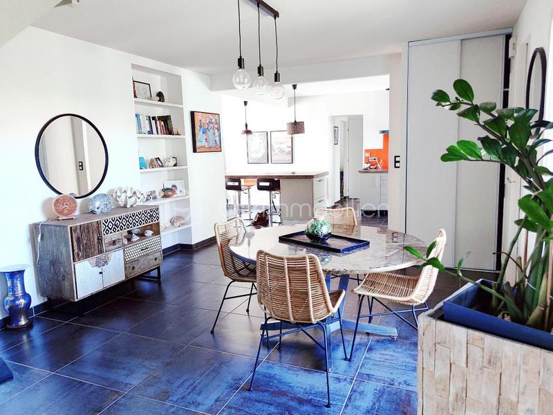 Villa - 187 m² - 6 pièces