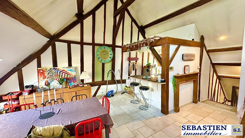 Bureau - 144 m² - 6 pièces