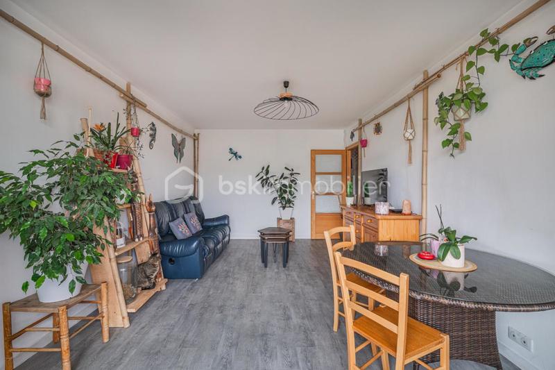 Appartement - 99 m² - 5 pièces