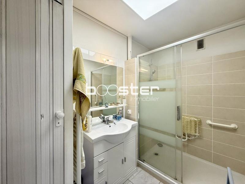 Appartement ancien - 76 m² - 4 pièces