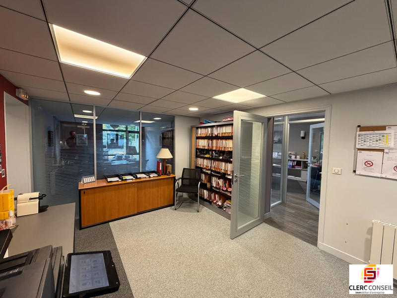 Local commercial - 210 m²