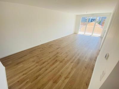 Appartement - 90 m² - 4 pièces