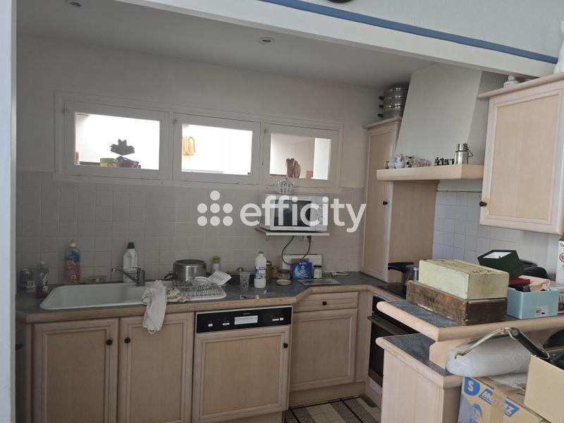 Maison - 300 m² - 4 pièces