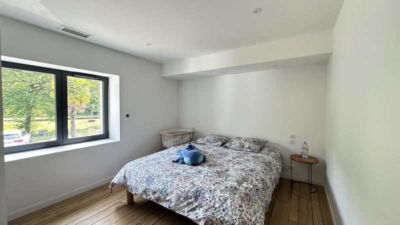 Maison - 322 m² - 9 pièces