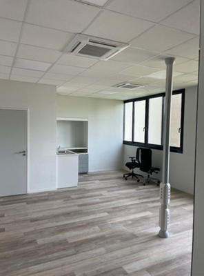 Bureau - 72 m²