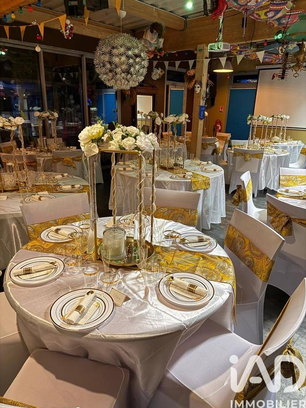 Maison - 460 m² - 12 pièces