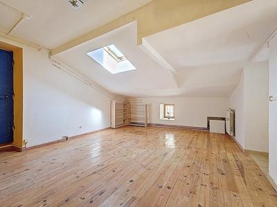 Maison de village - 300 m² - 18 pièces