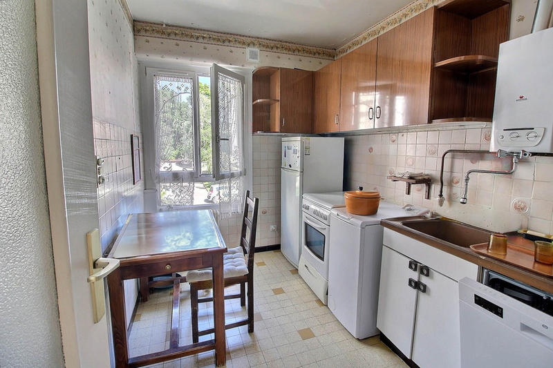 Appartement - 80 m² - 4 pièces