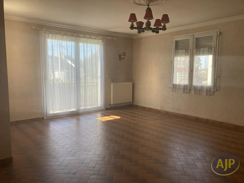 Maison - 110 m² - 6 pièces