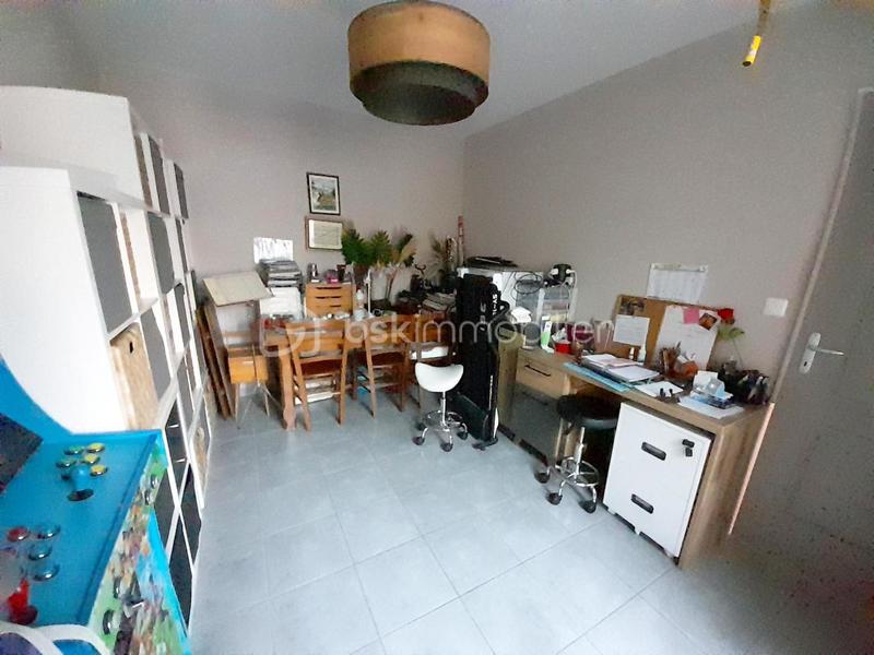 Pavillon - 144 m² - 8 pièces