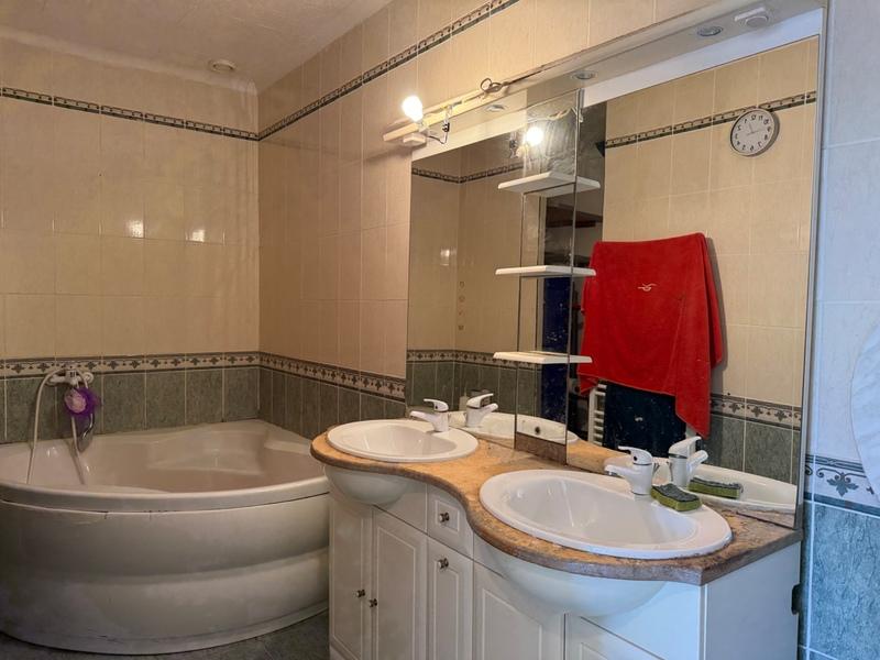 Maison - 80 m² - 5 pièces