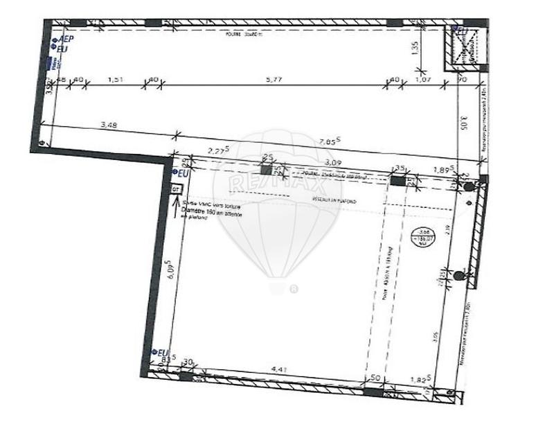 Local commercial - 93 m² - 4 pièces