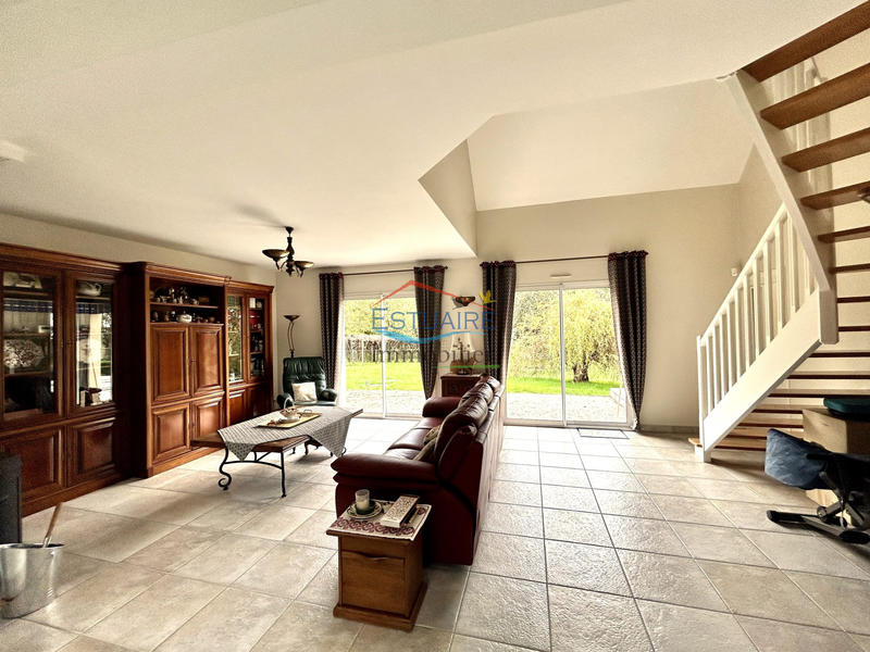 Maison traditionnelle - 161 m² - 6 pièces