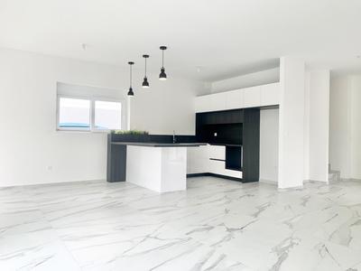 Maison - 139 m² - 5 pièces