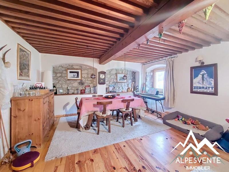 Maison ancienne - 200 m² - 9 pièces