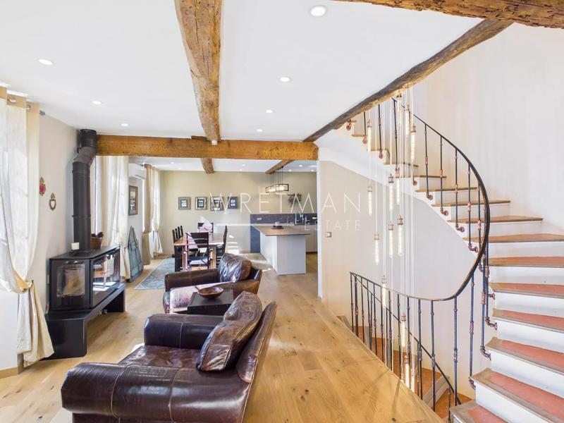 Maison de village - 230 m² - 7 pièces