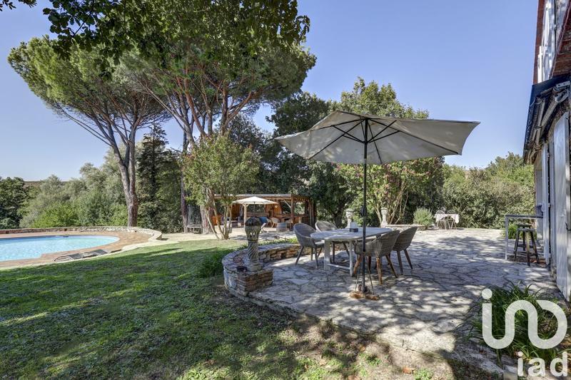 Maison - 369 m² - 11 pièces