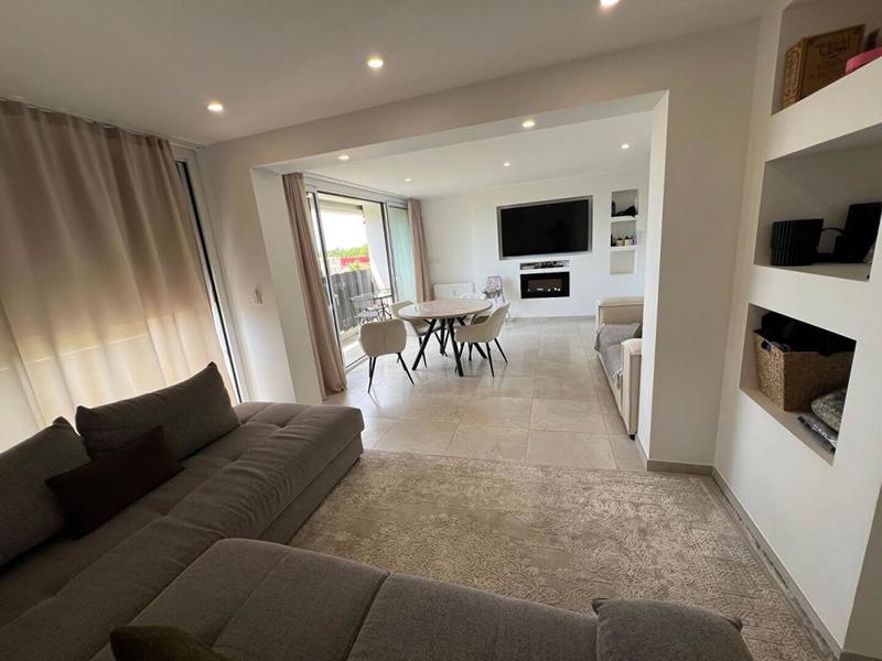 Appartement - 92 m² - 5 pièces