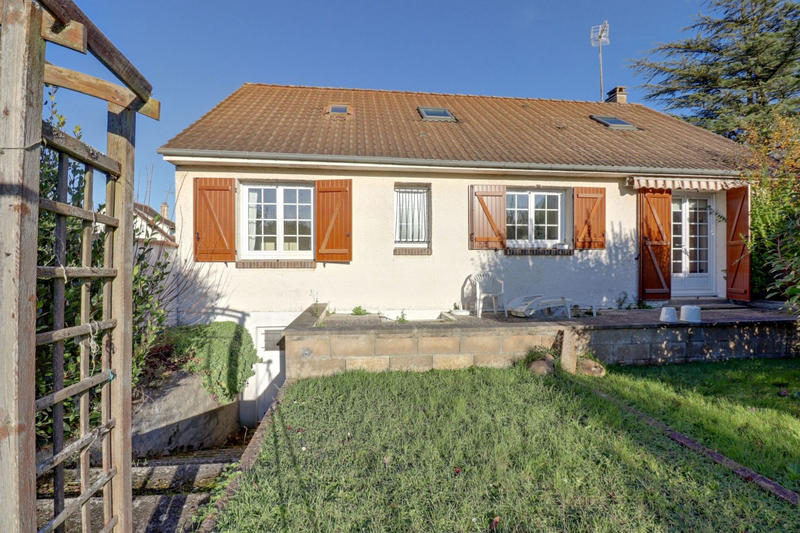 Maison - 137 m² - 5 pièces