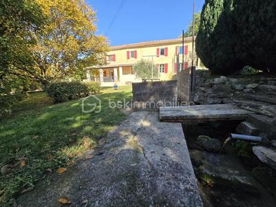 Corps de ferme - 142 m² - 6 pièces