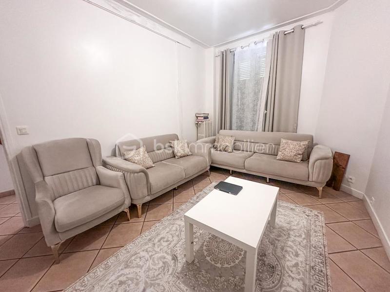 Immeuble - 216 m² - 11 pièces