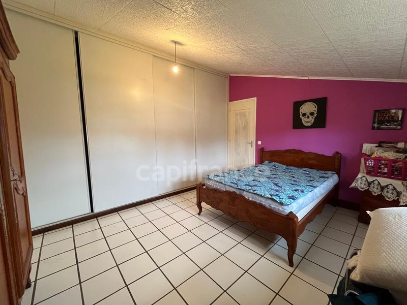 Maison - 240 m² - 9 pièces