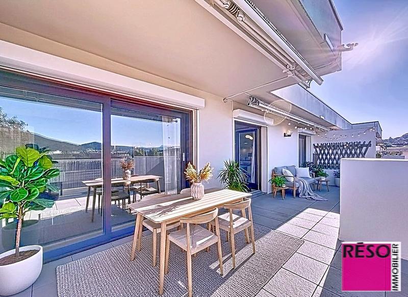 Appartement - 105 m² - 4 pièces