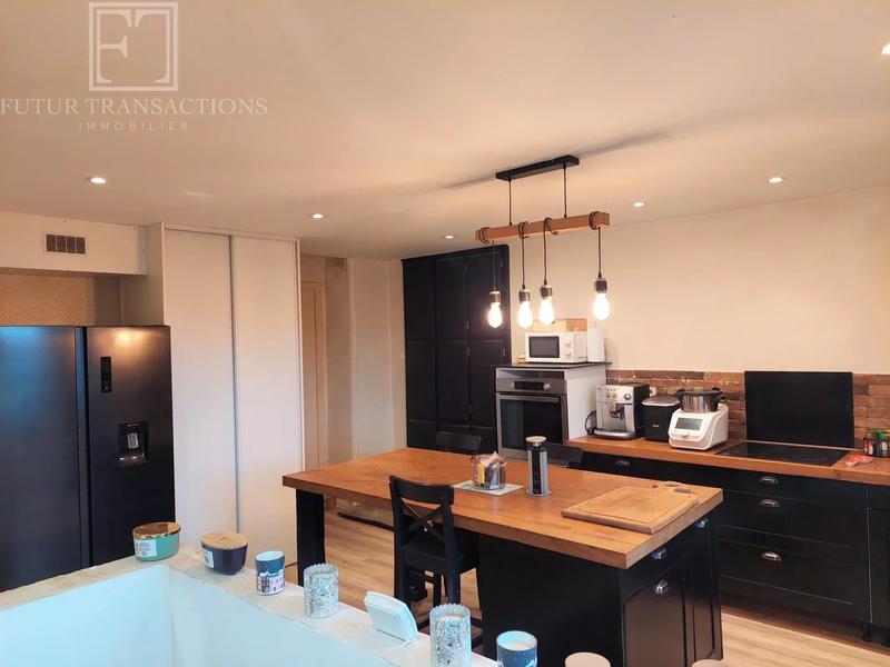 Maison - 145 m² - 7 pièces