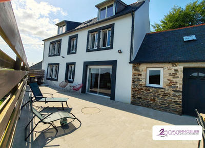 Maison - 140 m² - 6 pièces